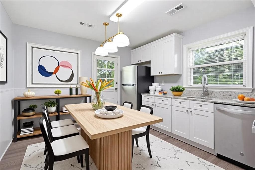 3 bedroom, 1 bathroom, 1,191 sq ft single family residence for sale at 713 Melrose Drive, Forest Park, GA 30297 — photo 5