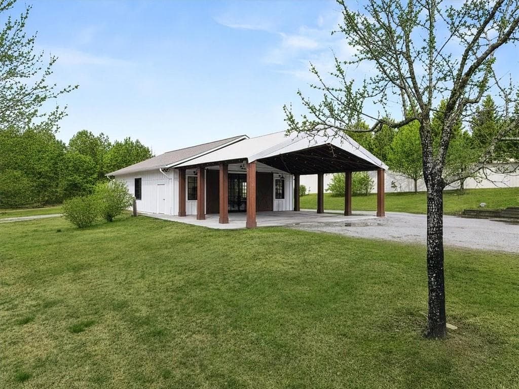 5 bedroom, 8 bathroom, 5,673 sq ft single family residence for sale at 589 Cooper Road, Loganville, GA 30052 — photo 7