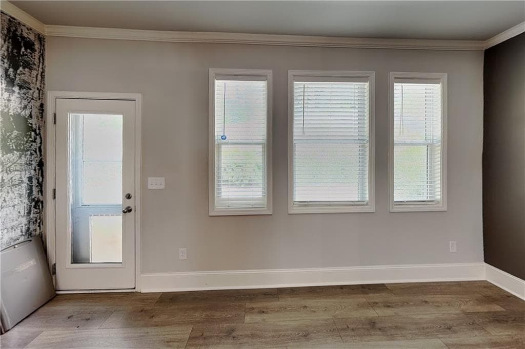 3 bedroom, 2 bathroom, 2,423 sq ft single family residence for rent at 6945 Daylily Lane, Cumming, GA 30028 for $2,695 a month — photo 2