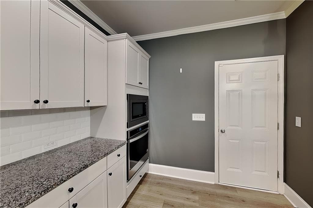 3 bedroom, 2 bathroom, 2,423 sq ft single family residence for rent at 6945 Daylily Lane, Cumming, GA 30028 for $2,695 a month — photo 4