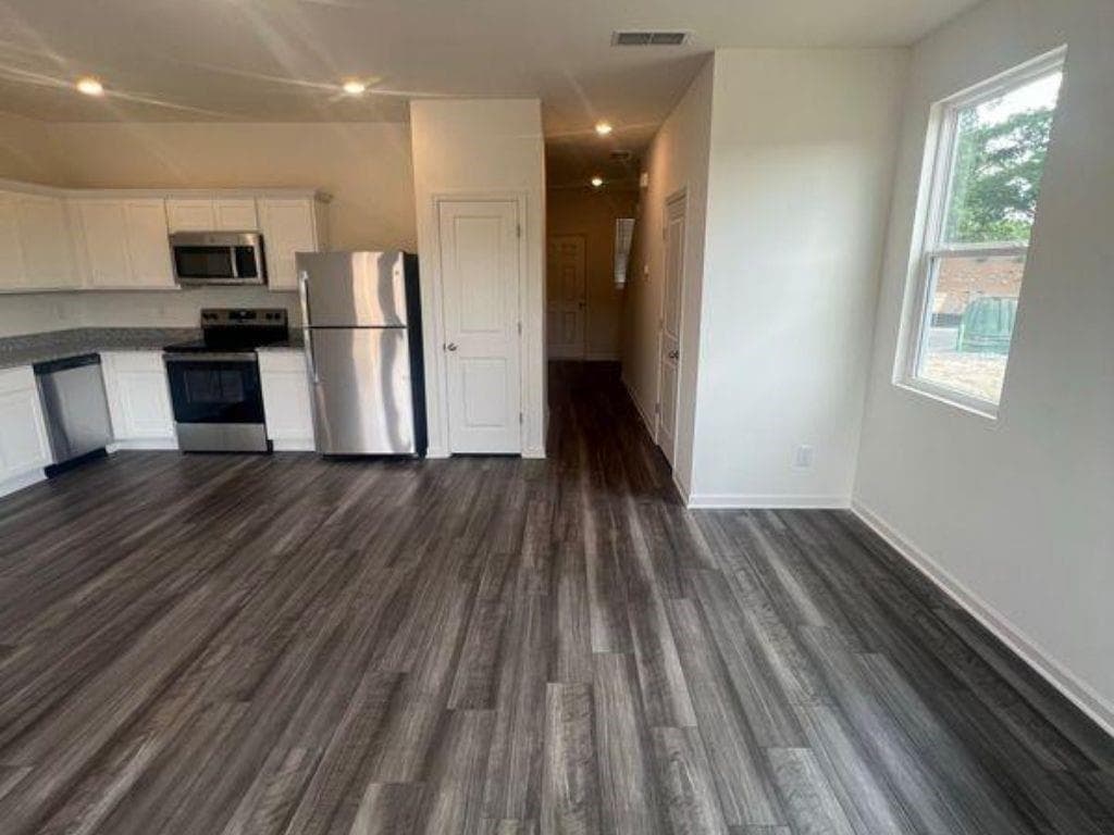 3 bedroom, 3 bathroom, 1,421 sq ft townhouse for rent at 2099 Emerson Drive, Auburn, GA 30011 for $1,800 a month — photo 3