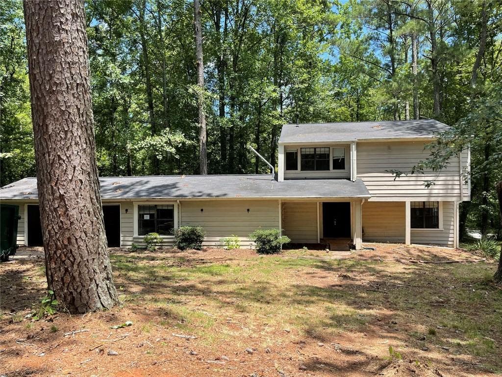 4 bedroom, 3 bathroom, 2,364 sq ft single family residence under contract at 6859 Parkwood Court, Douglasville, GA 30135
