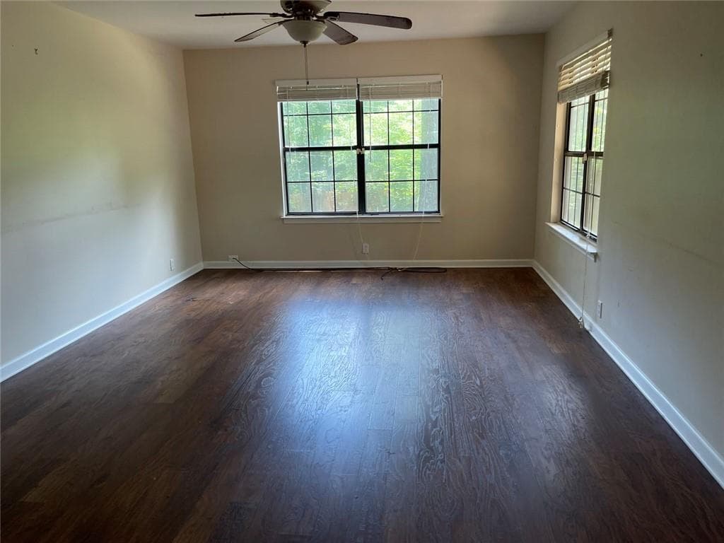 4 bedroom, 3 bathroom, 2,364 sq ft single family residence under contract at 6859 Parkwood Court, Douglasville, GA 30135 — photo 8