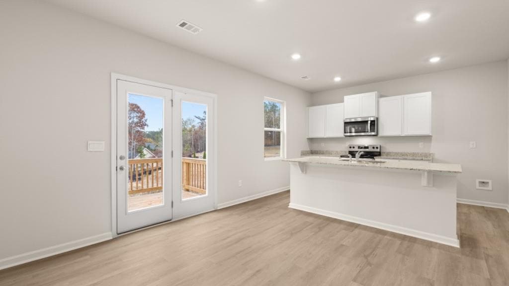 4 bedroom, 3 bathroom, 1,991 sq ft single family residence for sale at 4431 Manor Hill Drive, Union City, GA 30291 — photo 4