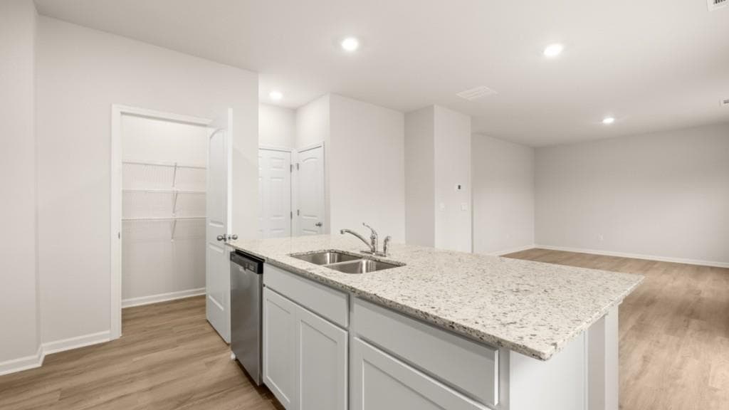 4 bedroom, 3 bathroom, 1,991 sq ft single family residence for sale at 4431 Manor Hill Drive, Union City, GA 30291 — photo 7