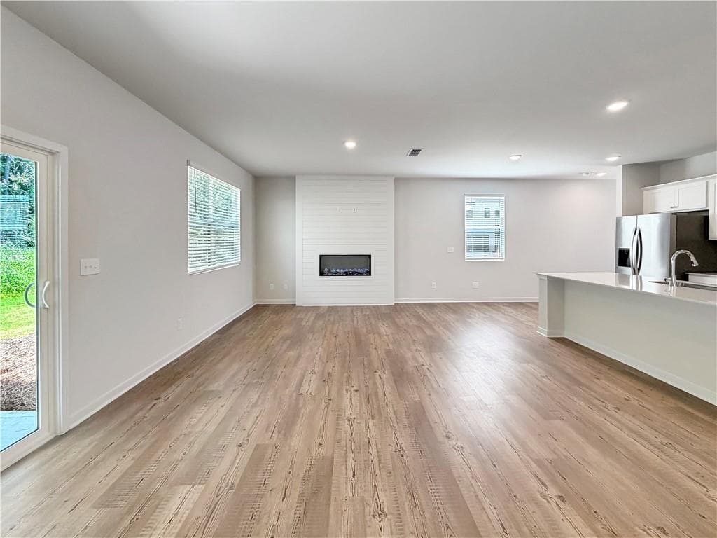 3 bedroom, 3 bathroom, 1,850 sq ft townhouse for rent at 7477 Quinn Place, Flowery Branch, GA 30542 for $2,250 a month — photo 6