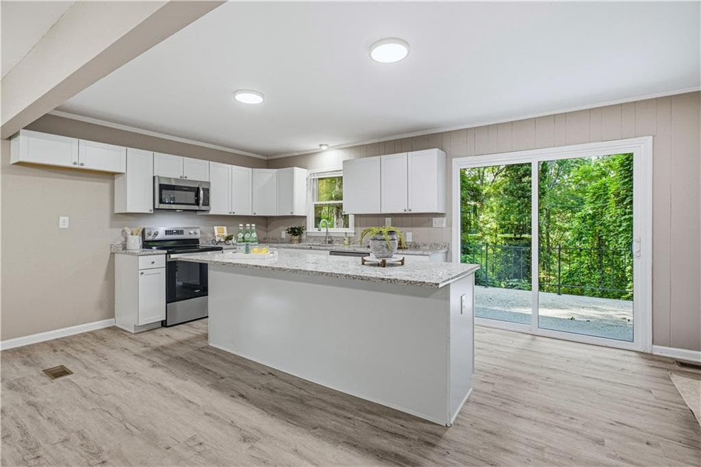 3 bedroom, 3 bathroom, 1,761 sq ft single family residence for sale at 187 Hilltop Street, Cleveland, GA 30528 — photo 7