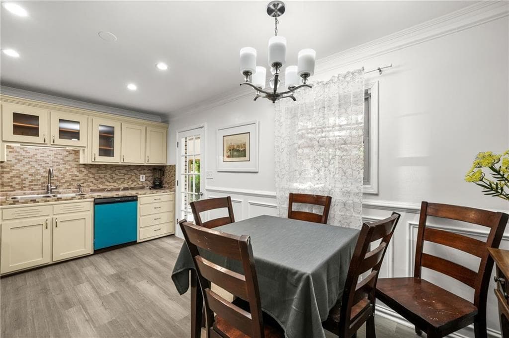 4 bedroom, 3 bathroom, 1,512 sq ft single family residence under contract at 2570 Spring Drive, Smyrna, GA 30080 — photo 10