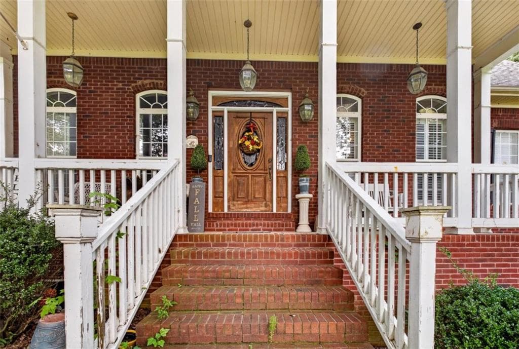 4 bedroom, 4 bathroom, 3,853 sq ft single family residence for sale at 134 Avalon Drive, Mcdonough, GA 30252 — photo 4