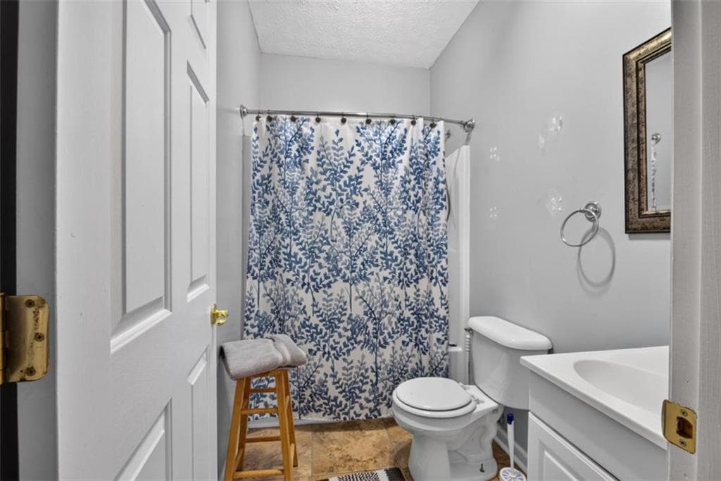 4 bedroom, 4 bathroom, 3,853 sq ft single family residence for sale at 134 Avalon Drive, Mcdonough, GA 30252 — photo 10
