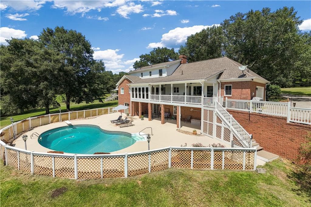 4 bedroom, 4 bathroom, 2,539 sq ft single family residence for sale at 245 Pine Knott Road, Fayetteville, GA 30214 — photo 2