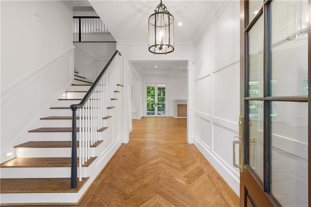 5 bedroom, 6 bathroom single family residence for sale at 4095 Glen Devon Drive, Atlanta, GA 30327 — photo 4