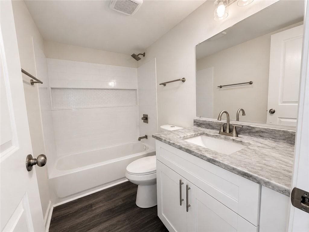 3 bedroom, 2 bathroom, 1,800 sq ft single family residence for sale at 1883 Niskey Lake Road, Atlanta, GA 30331 — photo 7