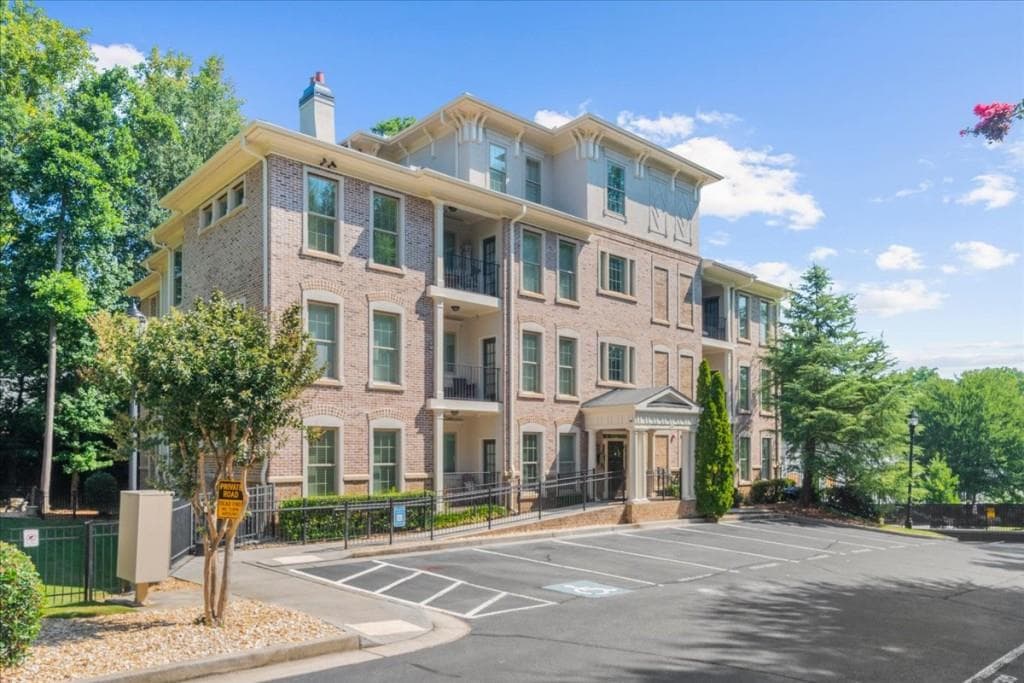 2 bedroom, 2 bathroom, 983 sq ft condominium for rent at 2360 Logan Circle 102, Atlanta, GA 30319 for $2,200 a month — photo 1 of 51