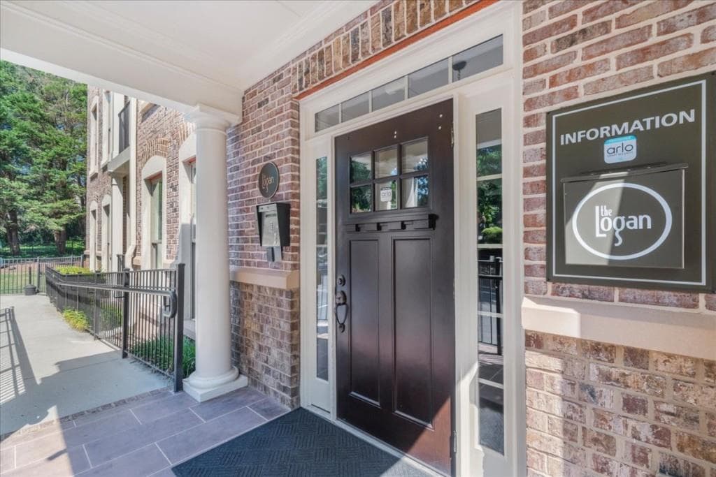 2 bedroom, 2 bathroom, 983 sq ft condominium for rent at 2360 Logan Circle 102, Atlanta, GA 30319 for $2,200 a month — photo 6