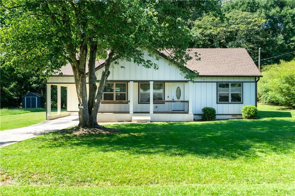 3 bedroom, 2 bathroom, 1,850 sq ft single family residence for sale at 224 Doster Avenue, Monroe, GA 30656 — photo 3