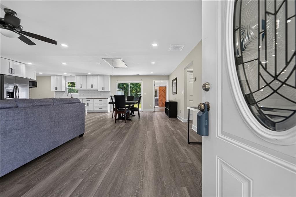 3 bedroom, 2 bathroom, 1,850 sq ft single family residence for sale at 224 Doster Avenue, Monroe, GA 30656 — photo 6