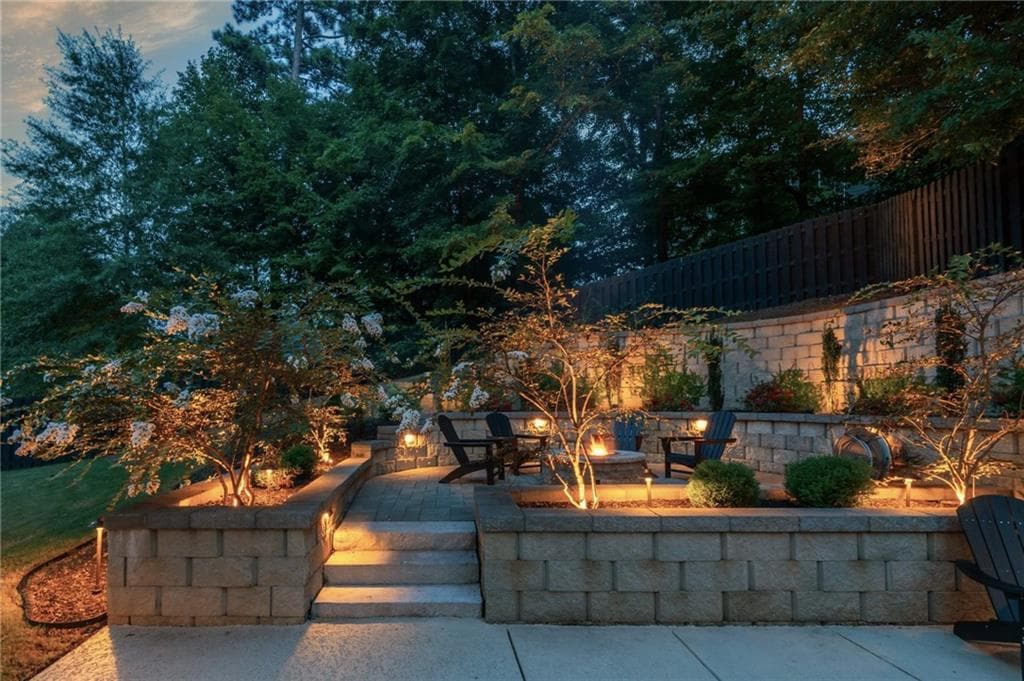 4 bedroom, 3 bathroom, 3,843 sq ft single family residence for sale at 500 Taymack Farm Court, Woodstock, GA 30188 — photo 4