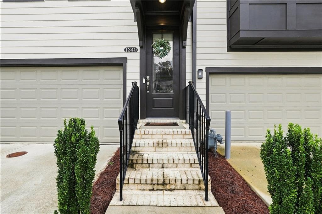 4 bedroom, 4 bathroom, 2,589 sq ft townhouse for rent at 1340 Stanley Park Drive 150, Decatur, GA 30033 for $4,700 a month — photo 4