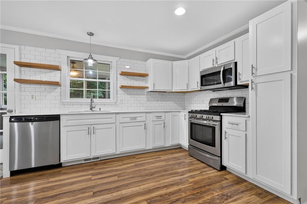 3 bedroom, 3 bathroom, 1,844 sq ft single family residence for sale at 1504 Pine Creek Way, Lawrenceville, GA 30043 — photo 9