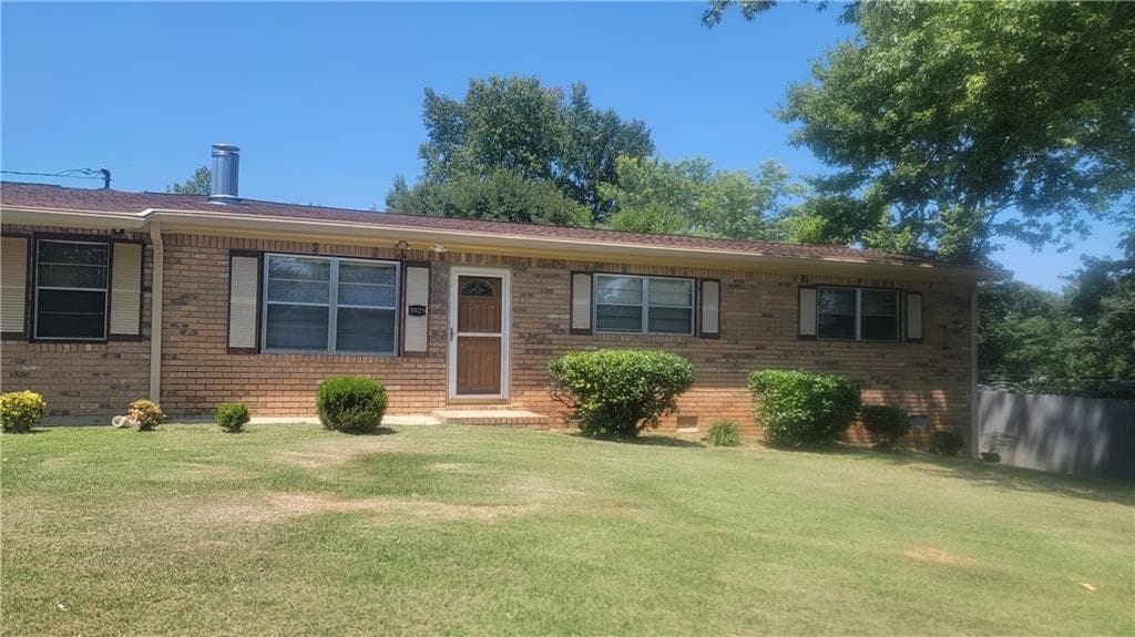 4 bedroom, 2 bathroom, 1,656 sq ft single family residence under contract at 5921 John Street, Austell, GA 30106 — photo 2