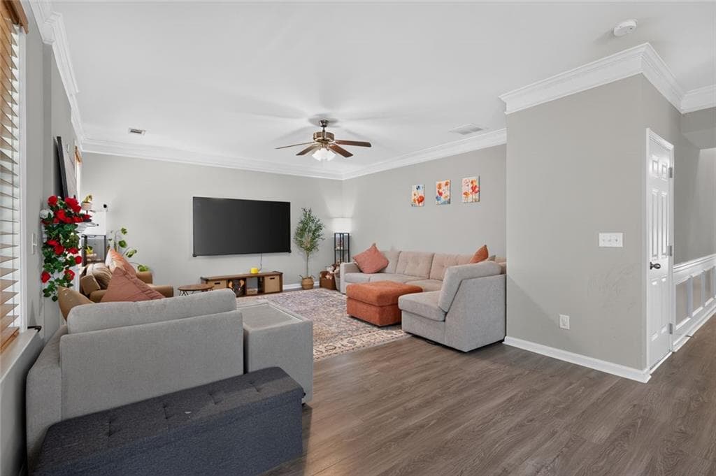 4 bedroom, 3 bathroom, 2,988 sq ft single family residence for sale at 5040 Fieldstone View Circle, Cumming, GA 30028 — photo 3