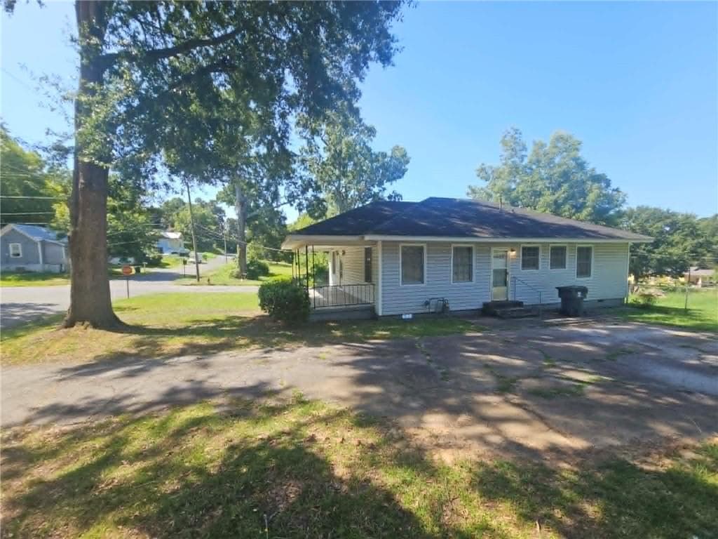 3 bedroom, 2 bathroom, 1,120 sq ft single family residence for sale at 428 Line Street, Cedartown, GA 30125 — photo 5