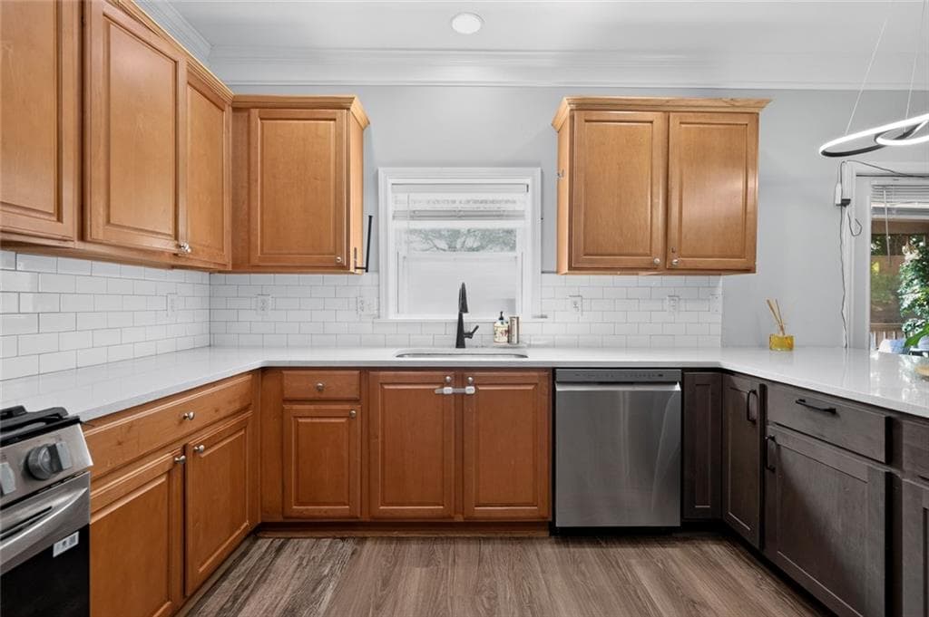 4 bedroom, 3 bathroom, 2,988 sq ft single family residence for sale at 5040 Fieldstone View Circle, Cumming, GA 30028 — photo 9