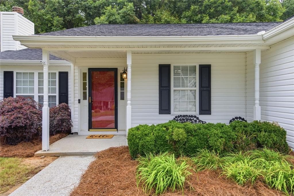 3 bedroom, 2 bathroom, 1,611 sq ft single family residence under contract at 1784 Fort Shawnee Trace, Dacula, GA 30019 — photo 2