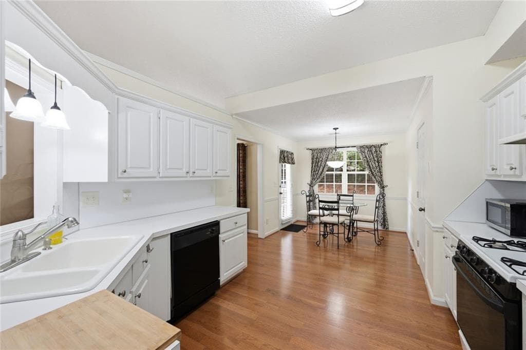 3 bedroom, 2 bathroom, 1,611 sq ft single family residence under contract at 1784 Fort Shawnee Trace, Dacula, GA 30019 — photo 8