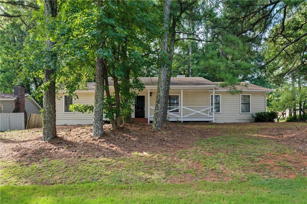 3 bedroom, 2 bathroom, 1,360 sq ft single family residence for sale at 2692 Ansley Way, Lawrenceville, GA 30044