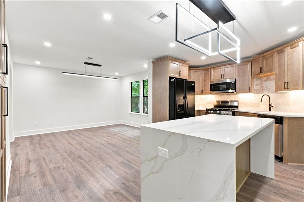 4 bedroom, 3 bathroom, 2,142 sq ft single family residence for sale at 4840 Terrace Green Trace, Stone Mountain, GA 30088 — photo 9