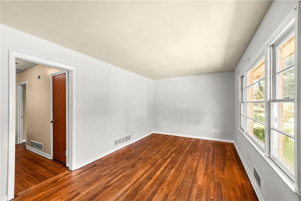 4 bedroom, 2 bathroom, 1,488 sq ft single family residence for sale at 1329 Nash Road, Atlanta, GA 30331 — photo 5