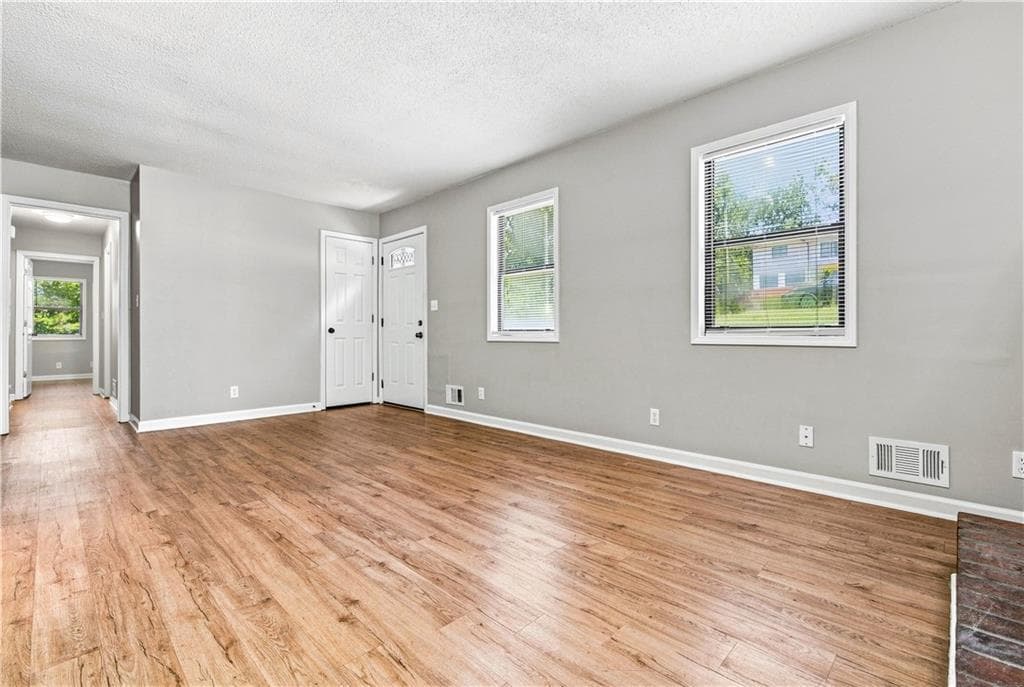 3 bedroom, 2 bathroom, 1,212 sq ft single family residence for sale at 3824 Wyntuck Circle, Kennesaw, GA 30152 — photo 8