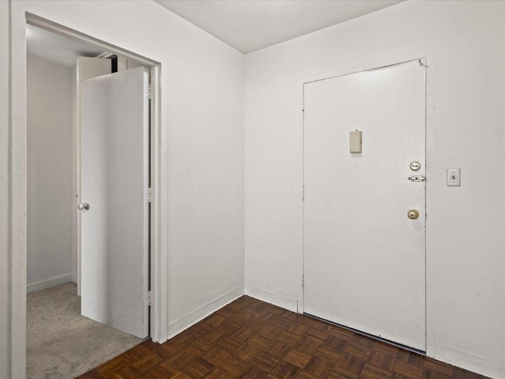 10 bedroom, 1 bathroom, 850 sq ft condominium for sale at 215 Piedmont Avenue NE 702, Atlanta, GA 30308 — photo 7