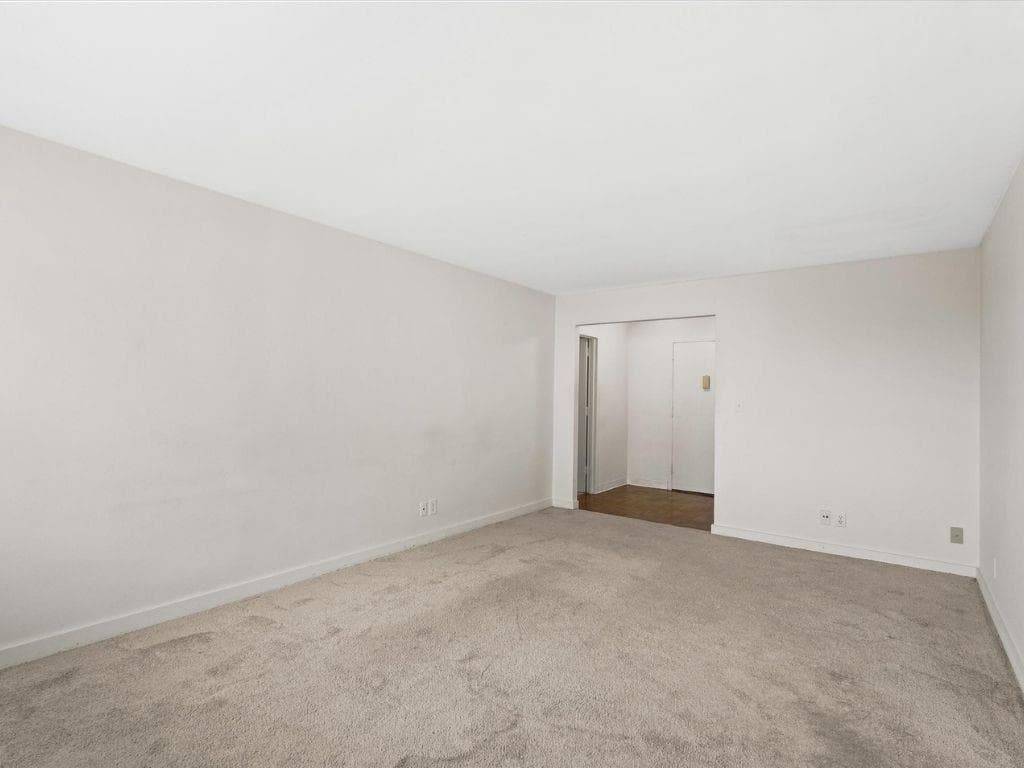 10 bedroom, 1 bathroom, 850 sq ft condominium for sale at 215 Piedmont Avenue NE 702, Atlanta, GA 30308 — photo 10