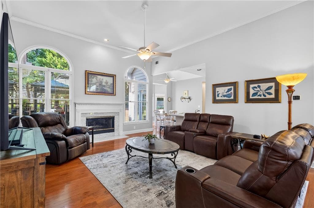 3 bedroom, 3 bathroom, 2,666 sq ft single family residence under contract at 3171 Amesbury Way, Duluth, GA 30096 — photo 4