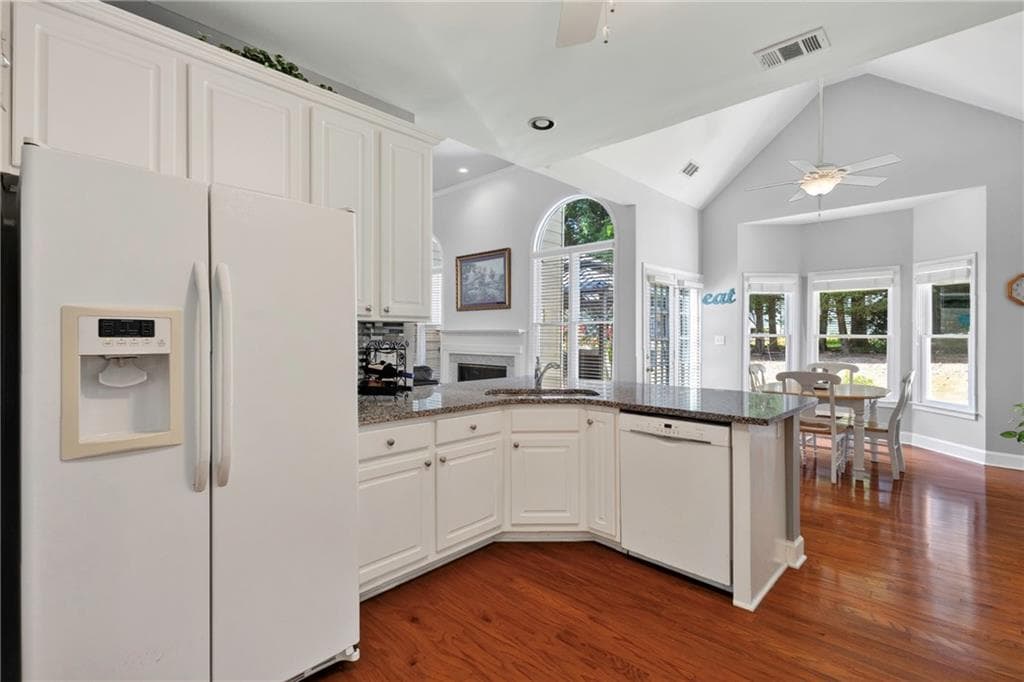 3 bedroom, 3 bathroom, 2,666 sq ft single family residence under contract at 3171 Amesbury Way, Duluth, GA 30096 — photo 6