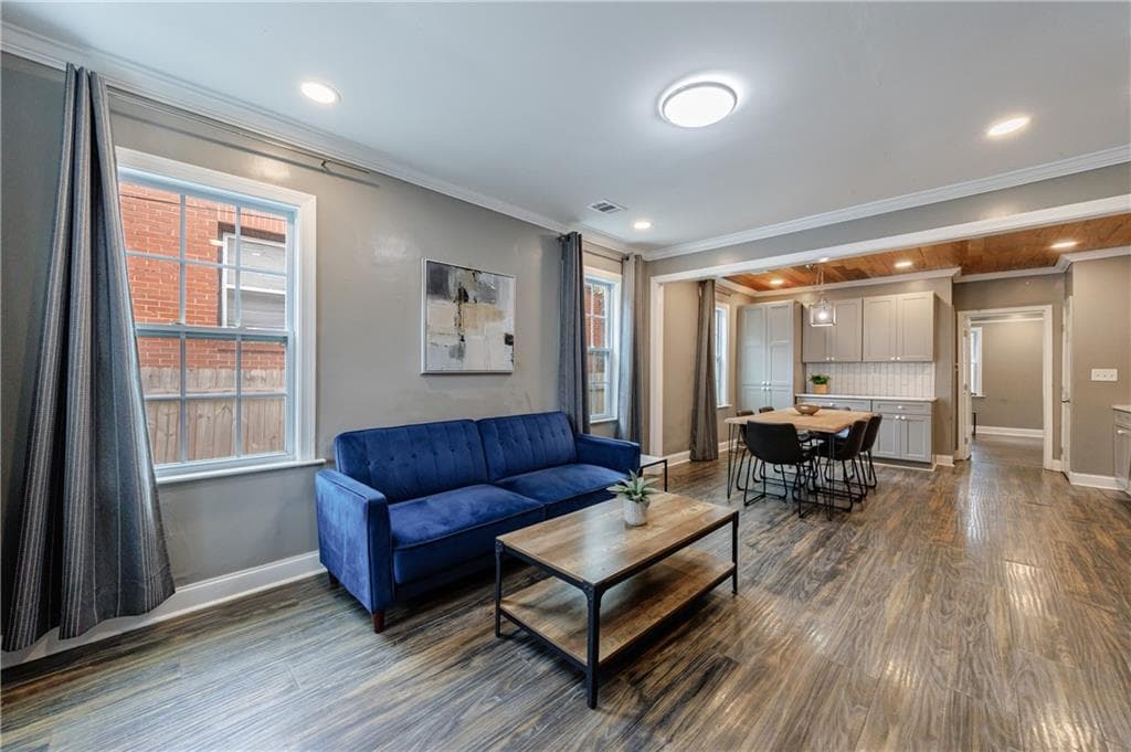 3 bedroom, 2 bathroom, 1,211 sq ft single family residence for sale at 1012 Westmoor Drive, Atlanta, GA 30314 — photo 5