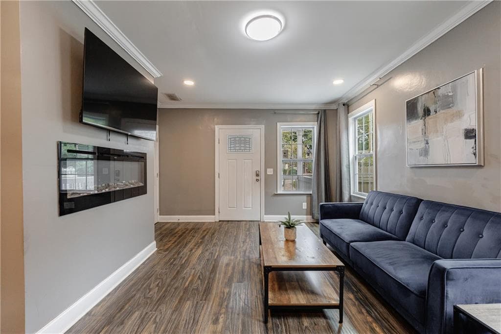 3 bedroom, 2 bathroom, 1,211 sq ft single family residence for sale at 1012 Westmoor Drive, Atlanta, GA 30314 — photo 6