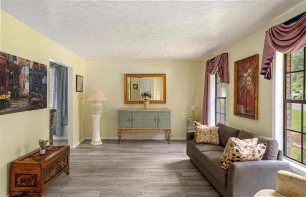 4 bedroom, 5 bathroom, 2,940 sq ft single family residence under contract at 1239 Country Pine Drive, Ellenwood, GA 30294 — photo 3