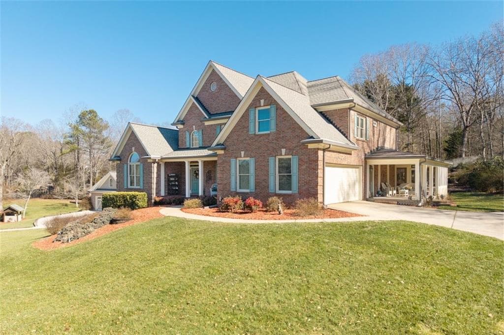 4 bedroom, 4 bathroom, 5,774 sq ft single family residence for sale at 8015 Hurakan Creek Crossing, Cumming, GA 30028 — photo 3