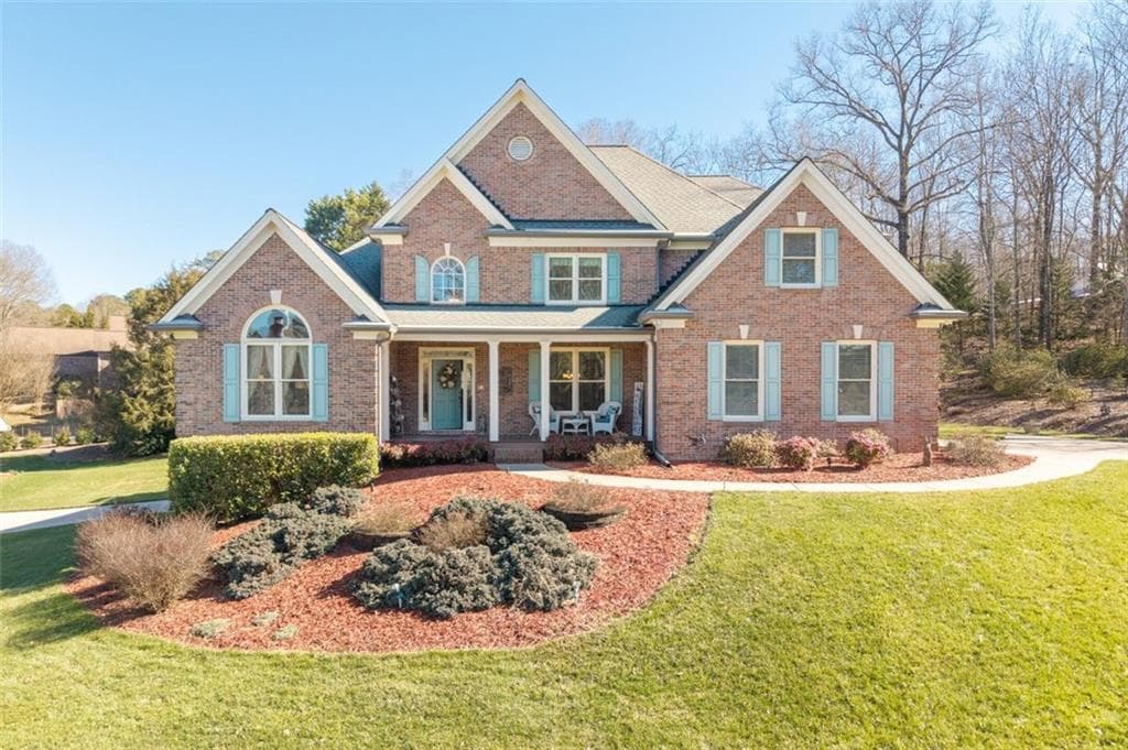 4 bedroom, 4 bathroom, 5,774 sq ft single family residence for sale at 8015 Hurakan Creek Crossing, Cumming, GA 30028 — photo 5