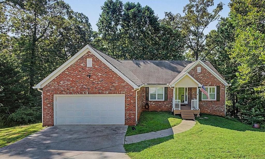 5 bedroom, 3 bathroom, 3,818 sq ft single family residence for sale at 73 Victorian Court, Dallas, GA 30157