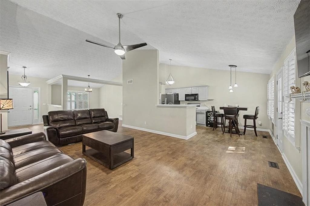 5 bedroom, 3 bathroom, 3,818 sq ft single family residence for sale at 73 Victorian Court, Dallas, GA 30157 — photo 9