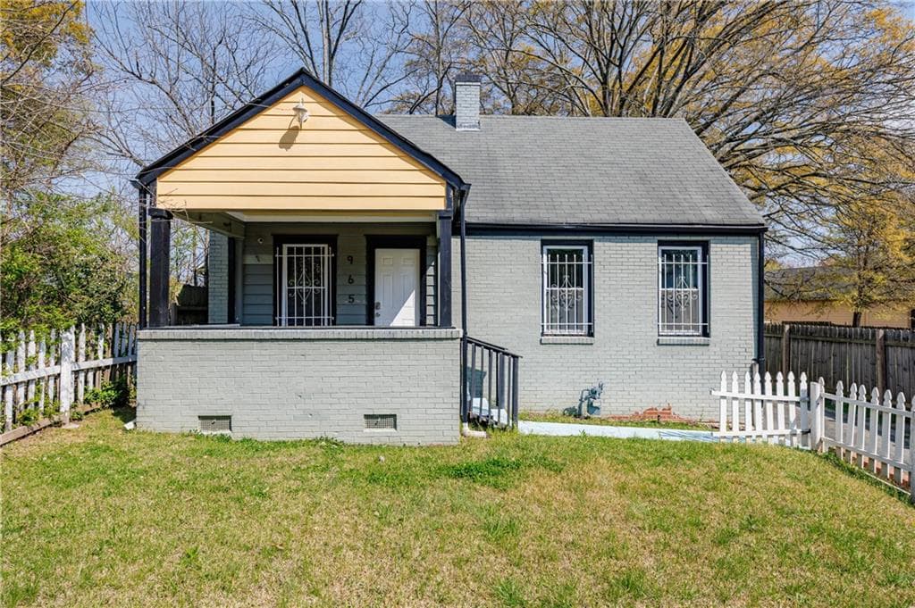 3 bedroom, 2 bathroom, 1,026 sq ft single family residence for sale at 965 Mayson Turner Road, Atlanta, GA 30314 — photo 1 of 33