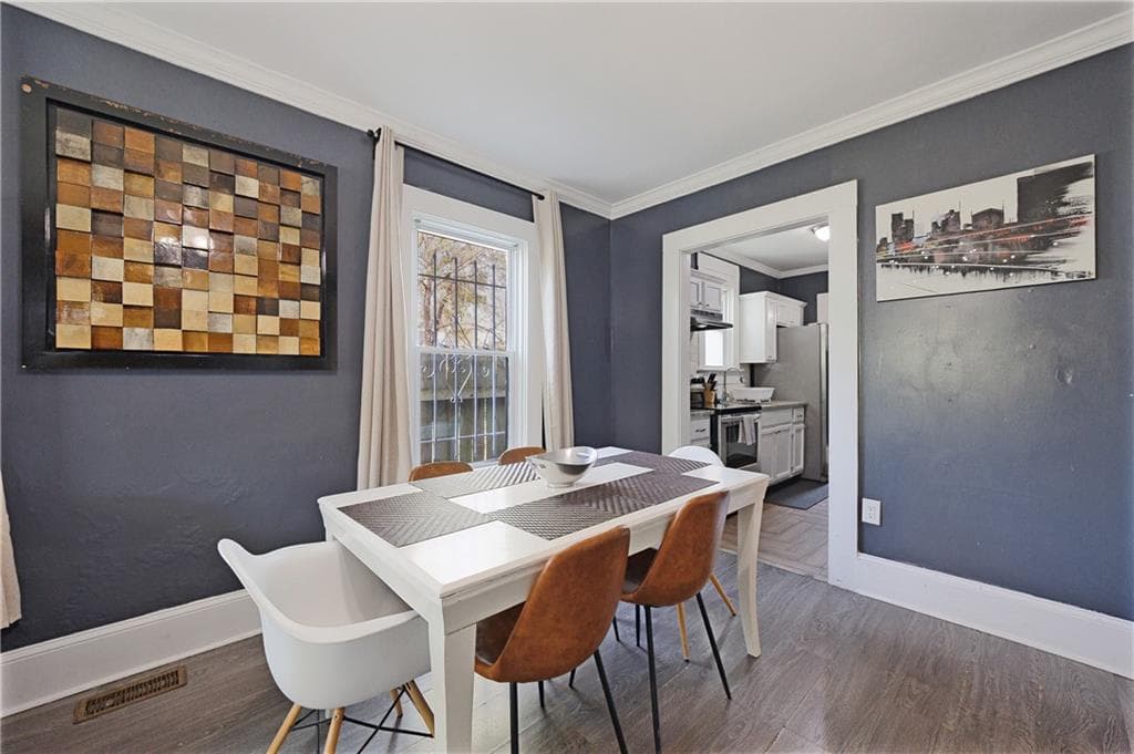3 bedroom, 2 bathroom, 1,026 sq ft single family residence for sale at 965 Mayson Turner Road, Atlanta, GA 30314 — photo 8