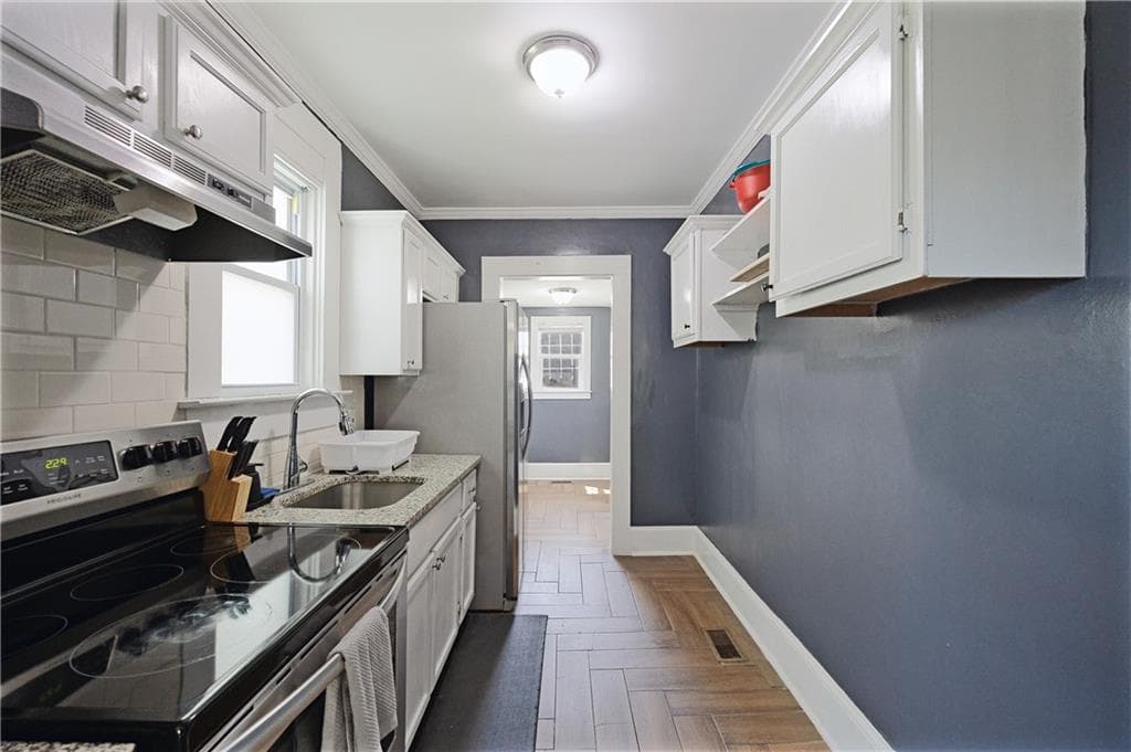 3 bedroom, 2 bathroom, 1,026 sq ft single family residence for sale at 965 Mayson Turner Road, Atlanta, GA 30314 — photo 9