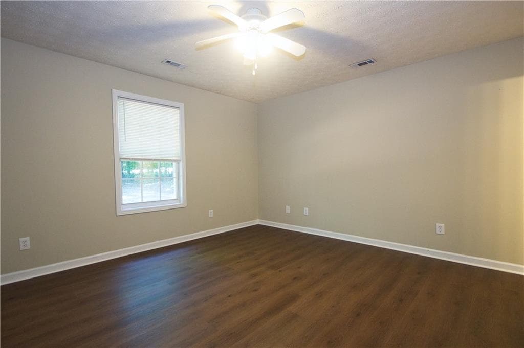 3 bedroom, 2 bathroom, 1,325 sq ft single family residence for rent at 75 Robin Hood Road, Covington, GA 30014 for $1,575 a month — photo 6