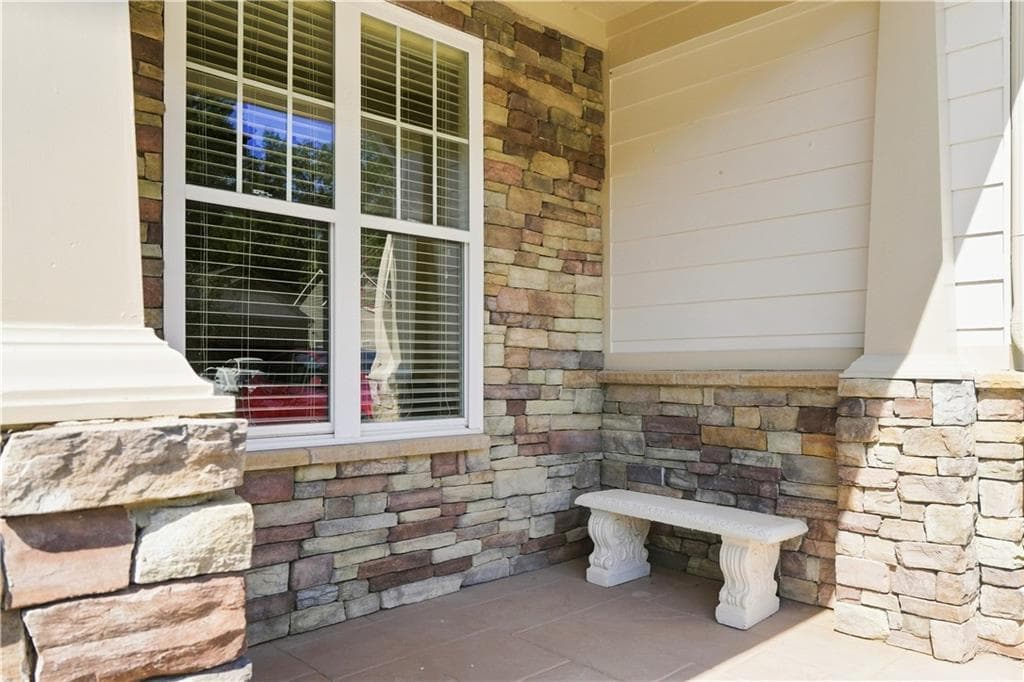 2 bedroom, 2 bathroom, 2,190 sq ft single family residence for sale at 637 Laurel Crossing, Canton, GA 30114 — photo 4